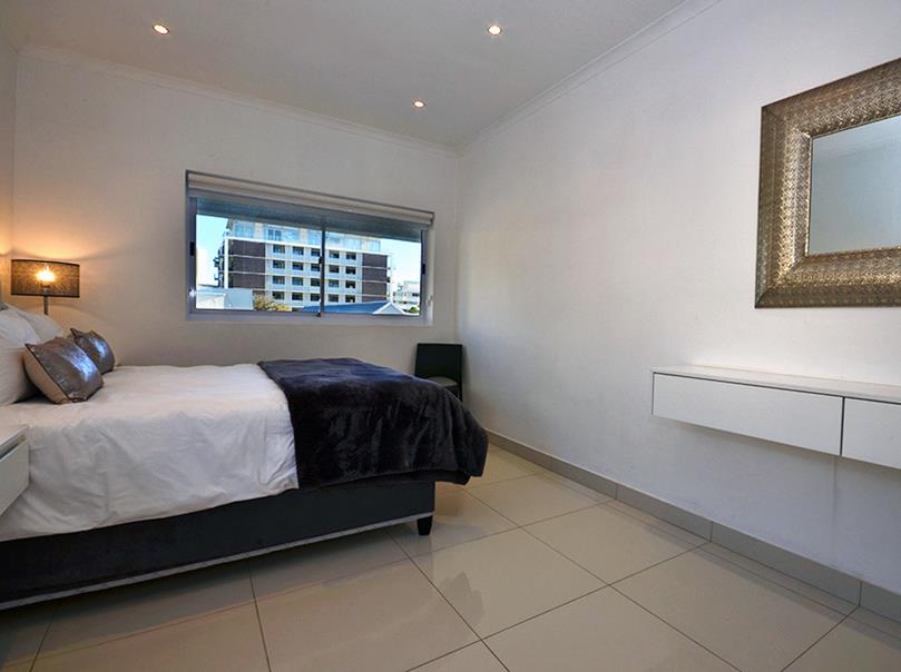 To Let 2 Bedroom Property for Rent in Sea Point Western Cape